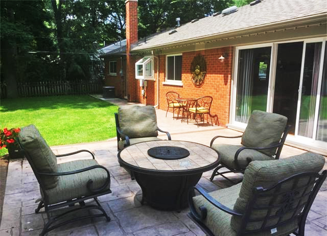 Plymouth Colony Plymouth MI 

Homes for sale